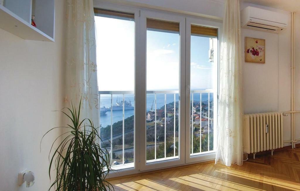 Apartment Skyscraper Maro Риека Экстерьер фото